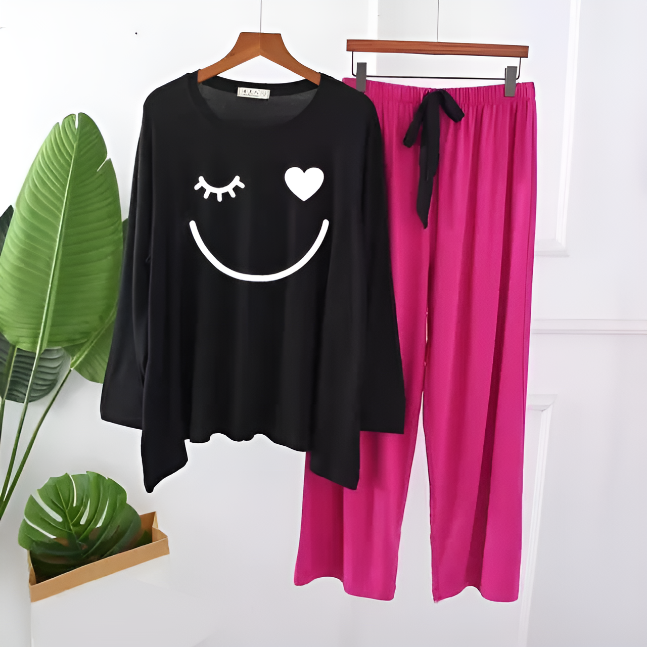 Black and Magenta Smiley Printed Loungewear