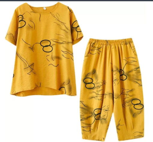 Yellow Black Circle Printed Capri Night suit